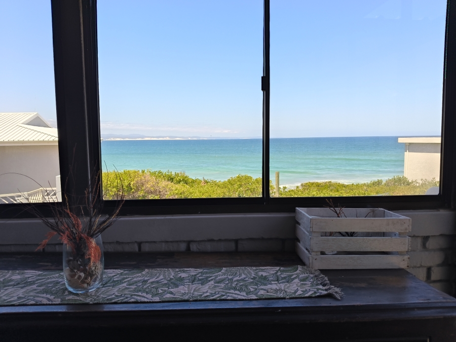 4 Bedroom Property for Sale in Wavecrest Eastern Cape